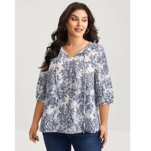 BloomChic Artistic White and Blue Print A-Line Blouse